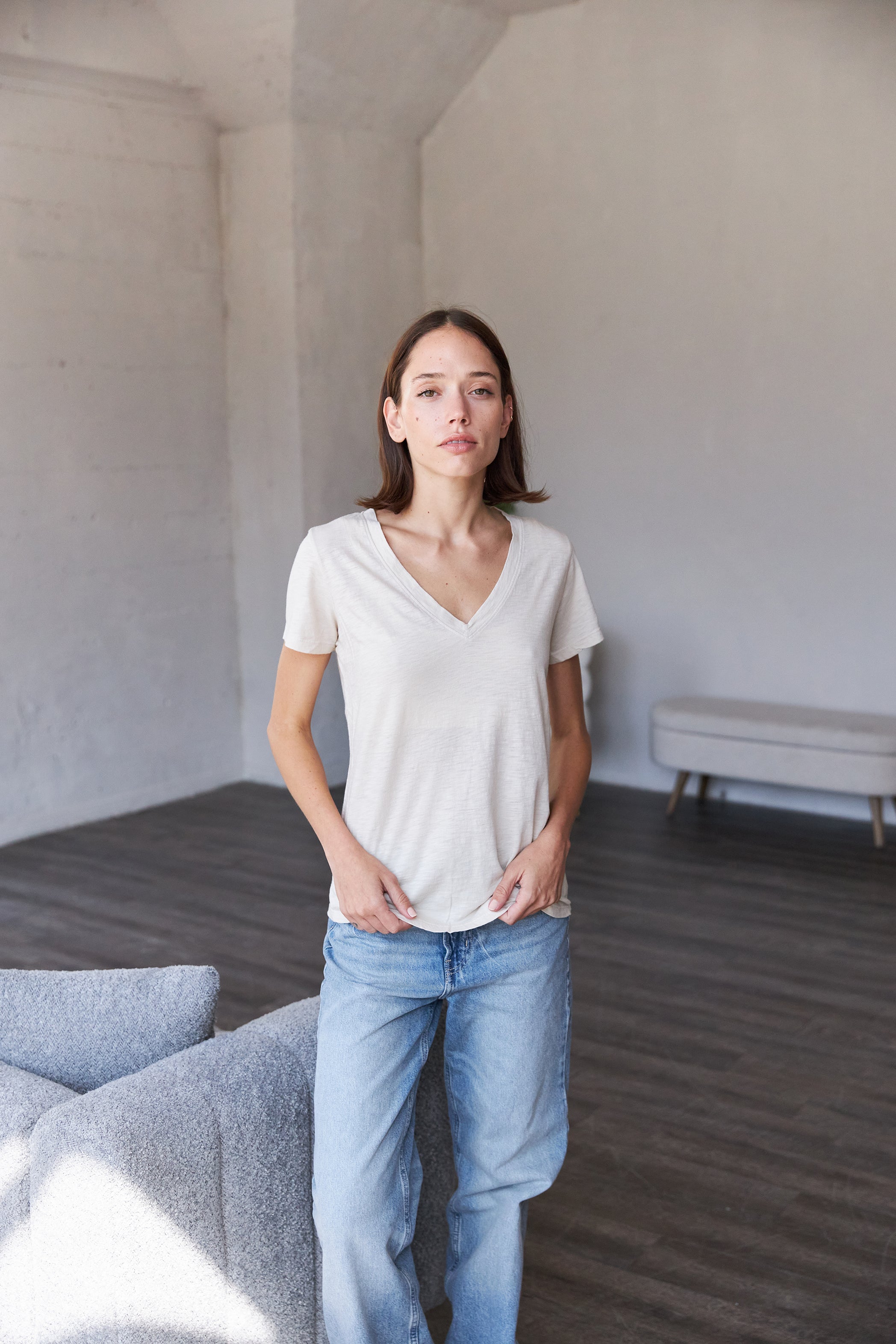 Everyday V-Neck T-Shirt– It is well L.A.